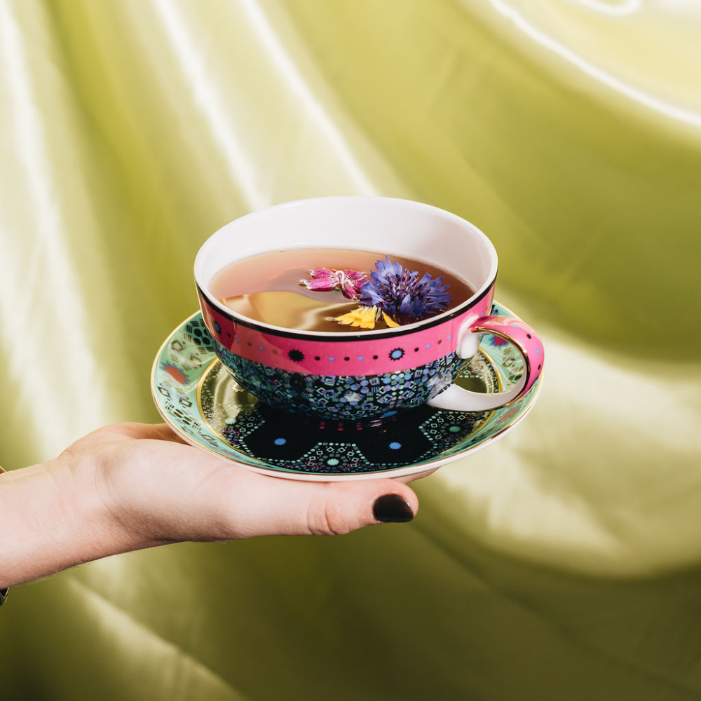 WOW X QT -GLO Garden Hippo High Tea